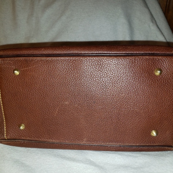 Handbags - Picture 2 of 7